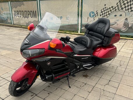 2015 Honda GL 1800 Gold Wing, красный, 2400000 рублей, вид 3