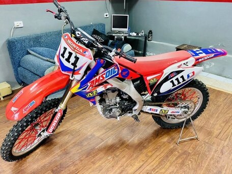 2009 Honda CRF 250R, красный, 400000 рублей, вид 1