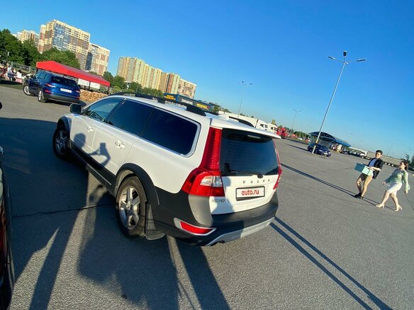 2013 Volvo XC70 II Рестайлинг, белый, 1650000 рублей - вид 3