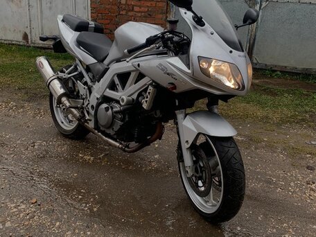 2003 Suzuki SV 650, серебристый, 300000 рублей, вид 1