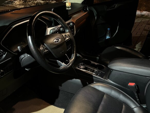 2019 Ford Escape IV, чёрный, 1980000 рублей - вид 7