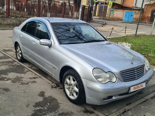 2001 Mercedes-Benz C-Класс 180 II (W203), серебристый, 420000 рублей, вид 2