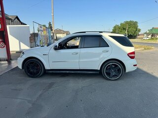 2008 Mercedes-Benz M-Класс AMG 63 AMG II (W164) Рестайлинг, белый, 1355555 рублей, вид 3