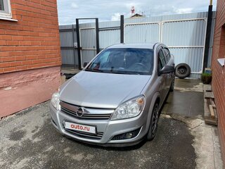 2011 Opel Astra H Рестайлинг, серебристый, 599999 рублей, вид 2