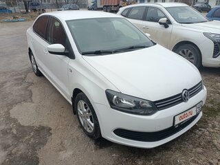 2012 Volkswagen Polo V, белый, 750000 рублей, вид 3