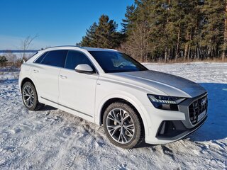 2021 Audi Q8 45 TDI I (4M), белый, 7790000 рублей, вид 3