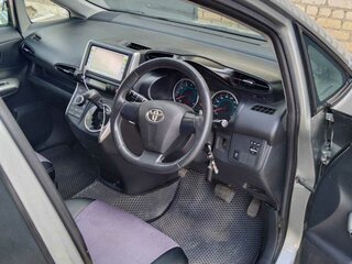 2010 Toyota Wish II, серый, 1400000 рублей, вид 4
