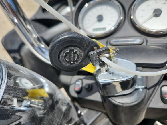 2008 Harley-Davidson CVO Road Glide, серебристый, 700000 рублей - вид 12