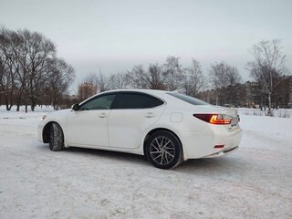 2016 Lexus ES 200 VI Рестайлинг, белый, 2700000 рублей, вид 4