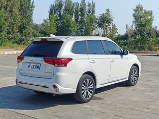 2022 Mitsubishi Outlander III Рестайлинг 3, белый, 1870008 рублей, вид 5