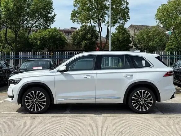 2024 Geely Monjaro (Xingyue L) I Рестайлинг (China Market), белый, 3500000 рублей - вид 5
