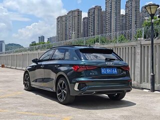 2022 Audi A3 Sportback 35 TFSI IV (8Y), зелёный, 1685325 рублей, вид 4