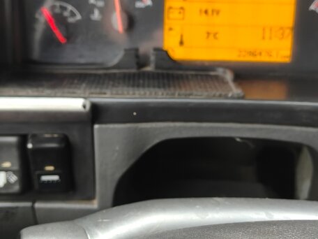 2005 Volvo VNL, белый, 2300000 рублей, вид 4
