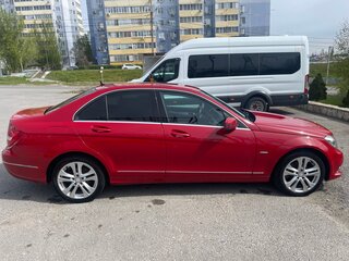 2011 Mercedes-Benz C-Класс 180 BlueEFFICIENCY III (W204) Рестайлинг, красный, 1750000 рублей, вид 2