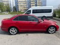 2011 Mercedes-Benz C-Класс 180 BlueEFFICIENCY III (W204) Рестайлинг, красный, 1750000 рублей - вид 1