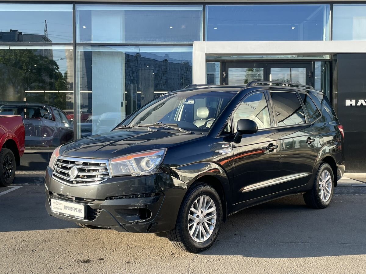 Открыть фотографии: SsangYong Stavic