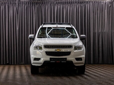2014 Chevrolet TrailBlazer II, белый, 1755000 рублей, вид 2