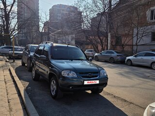2014 Chevrolet Niva I Рестайлинг, серый, 630000 рублей, вид 2