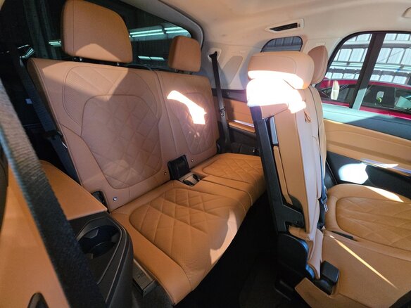 2024 BMW X7 40i I (G07) Рестайлинг, белый, 10470000 рублей - вид 12