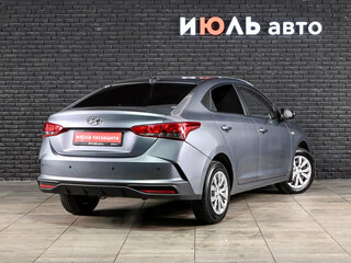 2020 Hyundai Solaris II Рестайлинг, серебристый, 1570000 рублей, вид 4