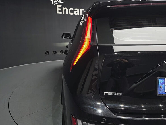 2022 Kia Niro II, чёрный, 2150000 рублей - вид 10