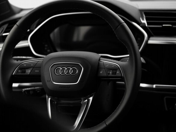 2025 Audi Q3 45 TFSI II (F3), серый, 4699900 рублей - вид 22
