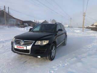 2007 Volkswagen Touareg I Рестайлинг, белый, 900000 рублей, вид 2