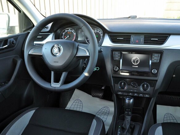 2017 Skoda Rapid I Рестайлинг, белый, 1170000 рублей - вид 11