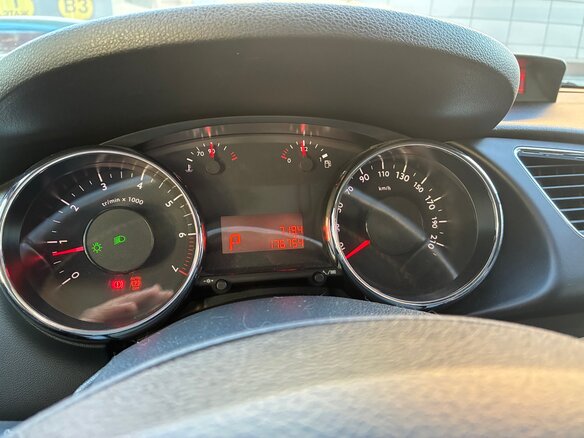 2012 Peugeot 3008 I, красный - вид 6