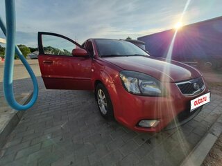 2011 Kia Rio II Рестайлинг, красный, 600000 рублей, вид 3