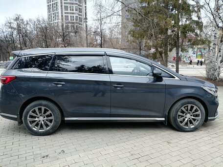 2021 BYD Song Max I Рестайлинг, серый, 1400000 рублей, вид 3