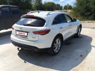 2012 Infiniti FX37 II (S51) Рестайлинг, белый, 1700000 рублей, вид 3