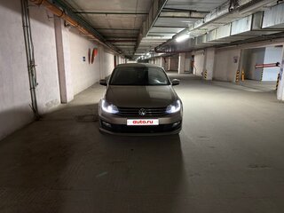 2016 Volkswagen Polo V Рестайлинг, бежевый, 1100000 рублей, вид 5