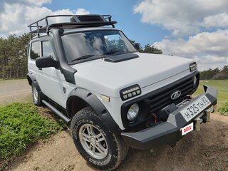 2011 Lada (ВАЗ) 2121 (4x4) I Рестайлинг, белый, 700000 рублей, вид 2
