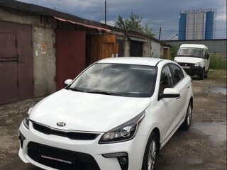 2020 Kia Rio IV, белый, 1550000 рублей, вид 2