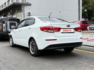 2015 Kia Rio III Рестайлинг, белый, 480000 рублей, вид 5