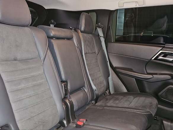 2022 Mitsubishi Outlander IV, серый, 3350000 рублей - вид 11