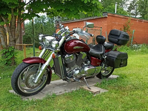 2002 Honda VTX 1800, пурпурный, 550000 рублей
