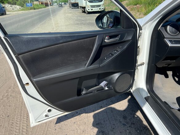 2011 Mazda 3 II (BL), белый, 730000 рублей - вид 13