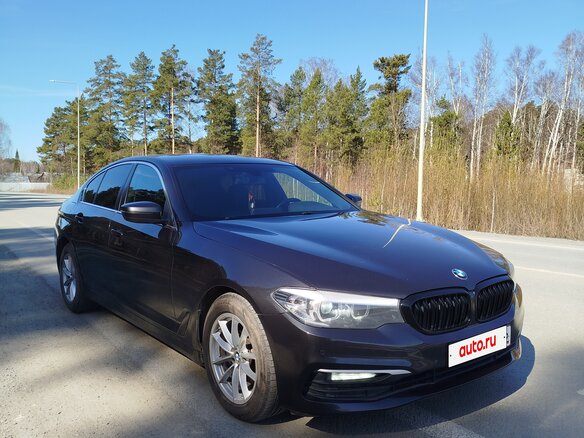2019 BMW 5 серии 520d xDrive VII (G30/G31/G38), чёрный, 2950000 рублей - вид 1
