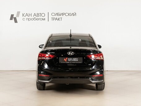 2018 Hyundai Solaris II, чёрный, 899700 рублей, вид 4