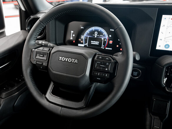 2025 Toyota Land Cruiser Prado 250 Series, белый - вид 23