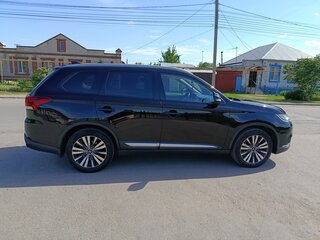 2018 Mitsubishi Outlander III Рестайлинг 2, чёрный, 1550000 рублей, вид 5