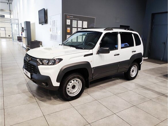 2026 Lada (ВАЗ) Niva Travel I Рестайлинг, белый, 1399900 рублей - вид 3