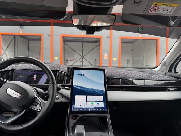 2025 Geely Atlas II, серебристый, 3800000 рублей - вид 5