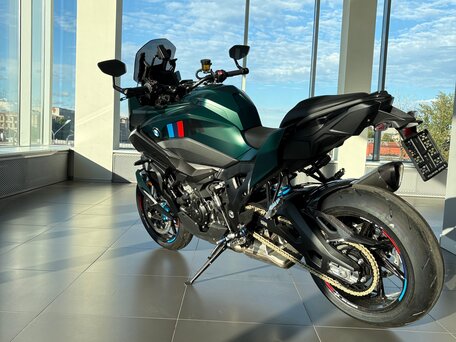 2025 BMW M 1000 XR, зелёный, 3890000 рублей, вид 3