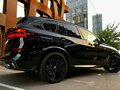 2019 BMW X5 M50d IV (G05/G18), чёрный, 7900000 рублей - вид 4