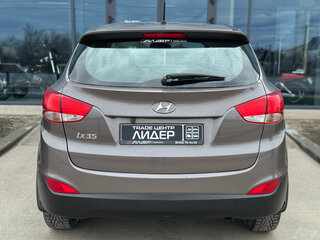2015 Hyundai ix35 I Рестайлинг, коричневый, 1020000 рублей, вид 5