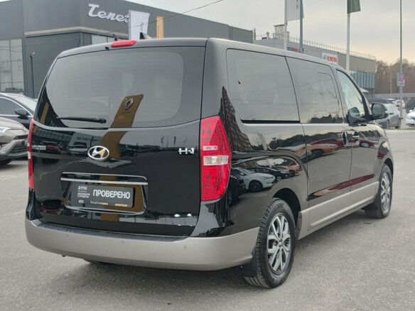 2021 Hyundai H-1 II Рестайлинг 2, чёрный, 3240000 рублей - вид 4