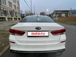 2019 Kia Optima IV Рестайлинг, белый, 1100000 рублей, вид 5
